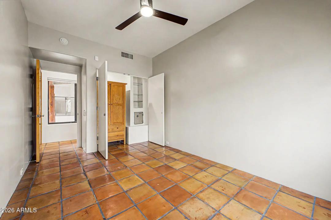 Real Estate Picture 23