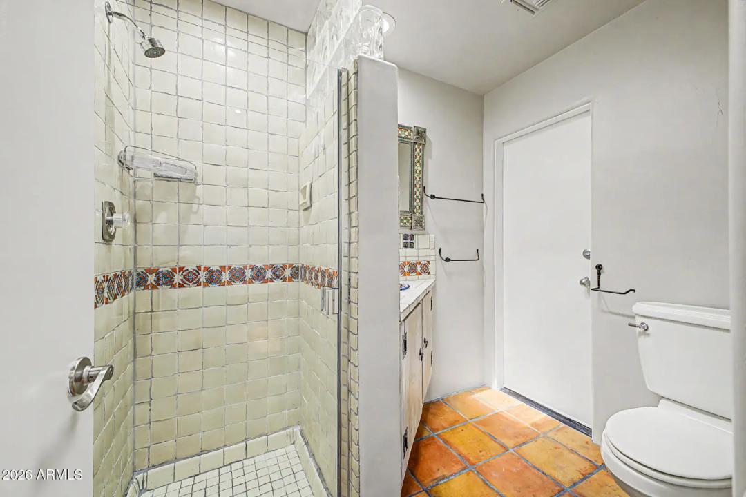 Real Estate Picture 24