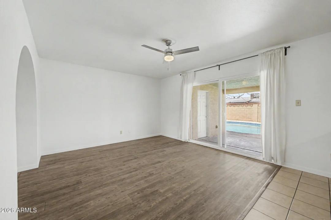 Real Estate Picture 8