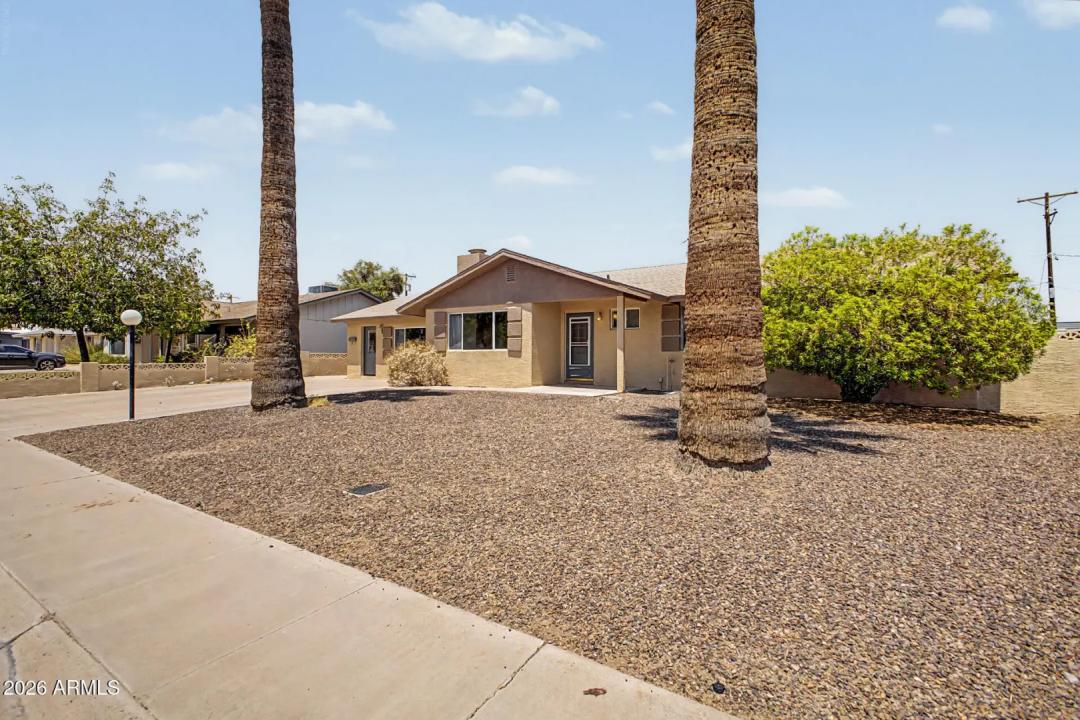 Real Estate Picture 3
