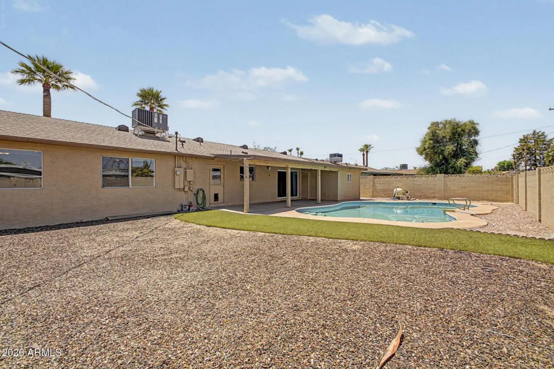 Real Estate Picture 24