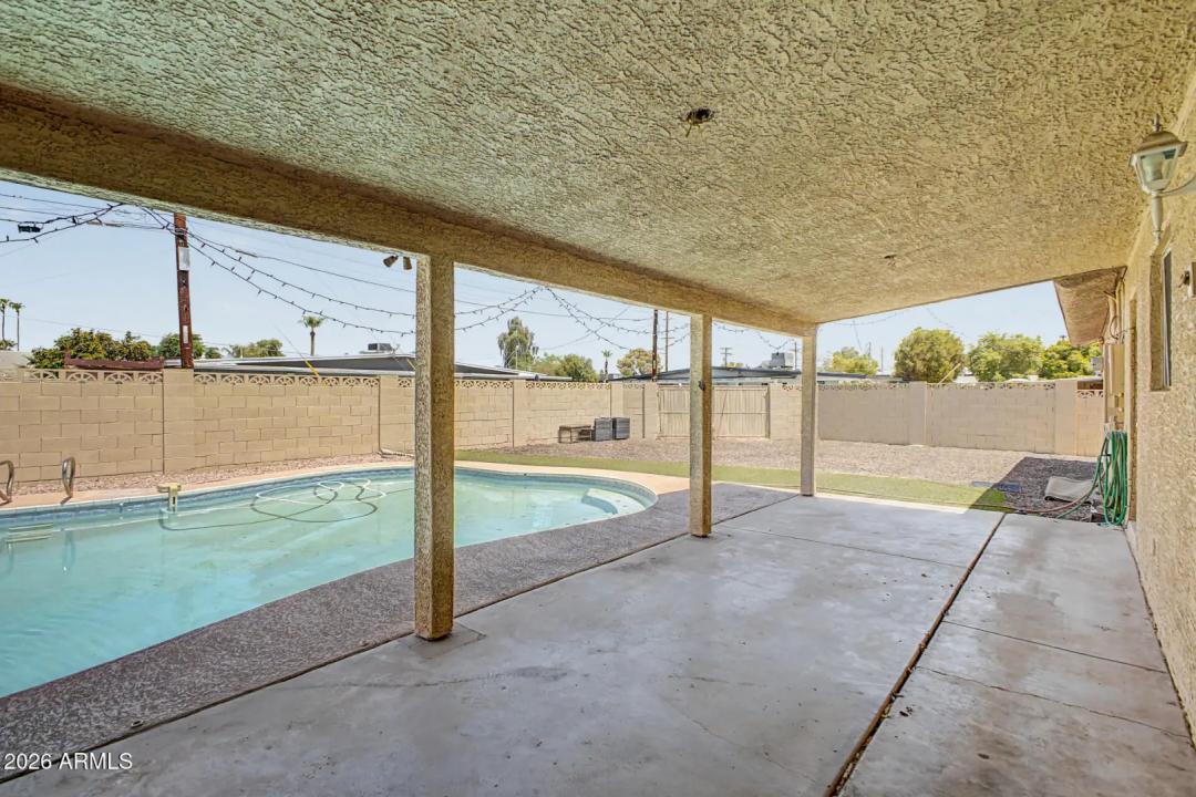 Real Estate Picture 22