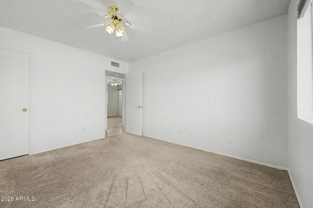 Real Estate Picture 17