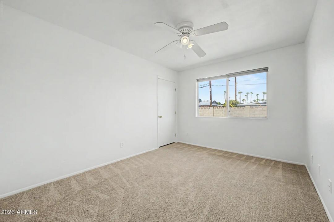 Real Estate Picture 18
