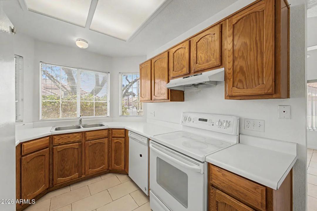 Real Estate Picture 6