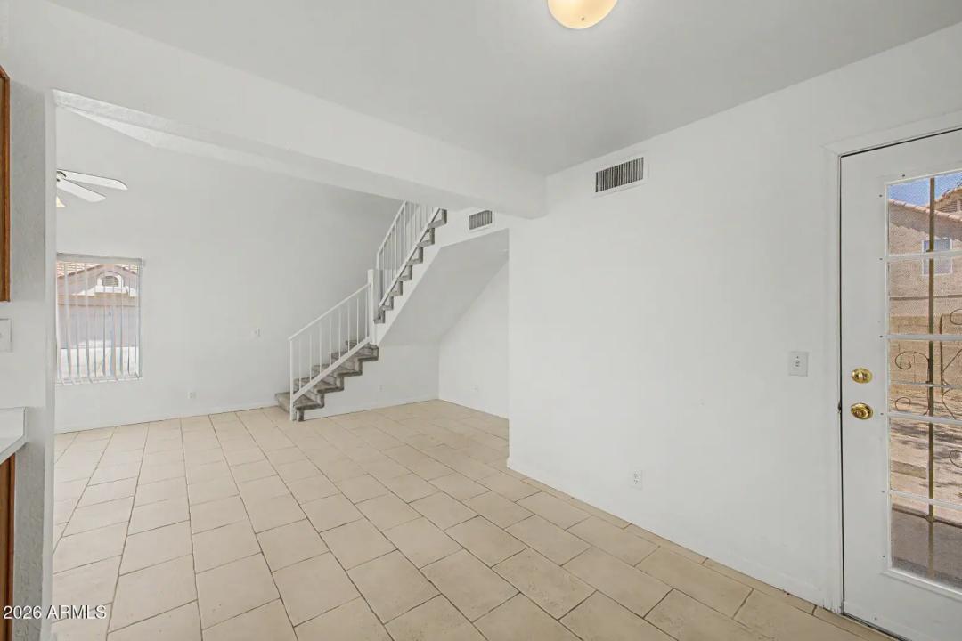 Real Estate Picture 10