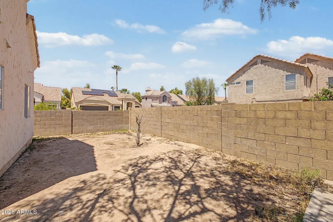 Real Estate Picture 24