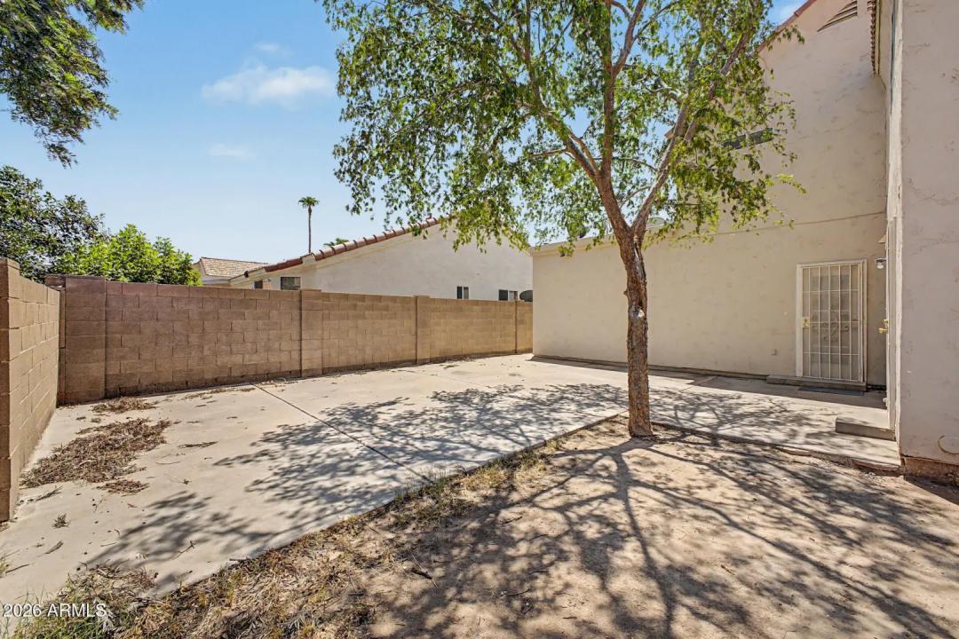 Real Estate Picture 23
