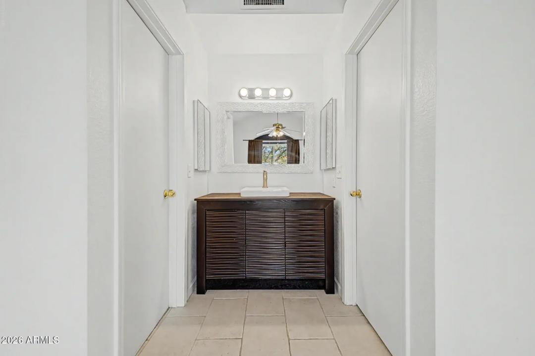 Real Estate Picture 17
