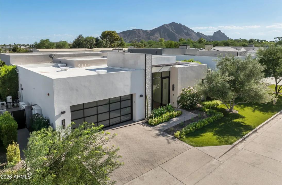Real Estate Picture 37