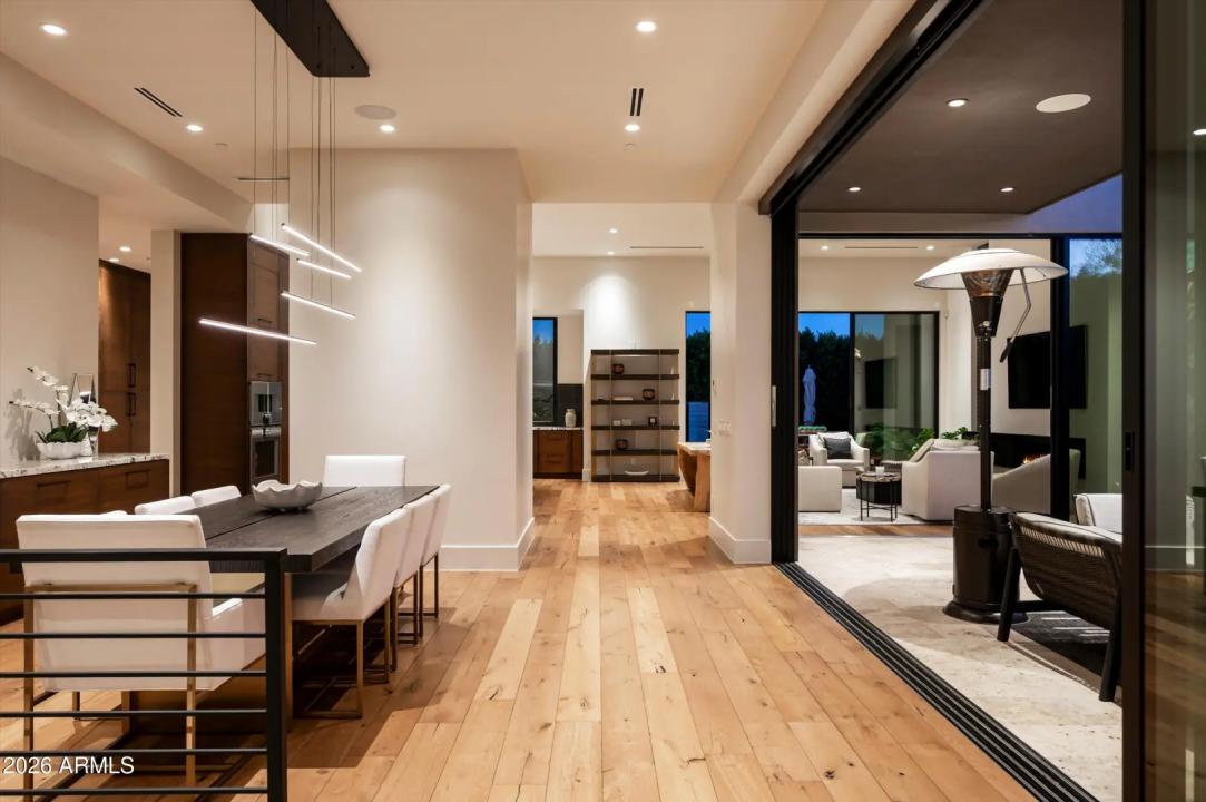 Real Estate Picture 5