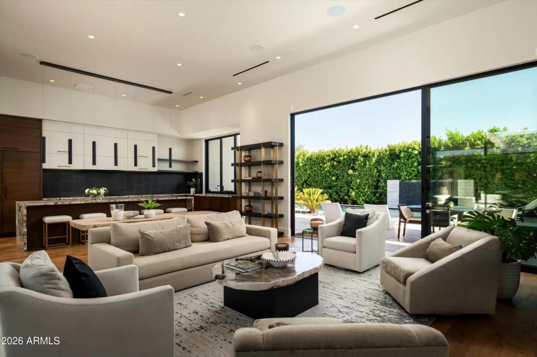 Real Estate Picture 13