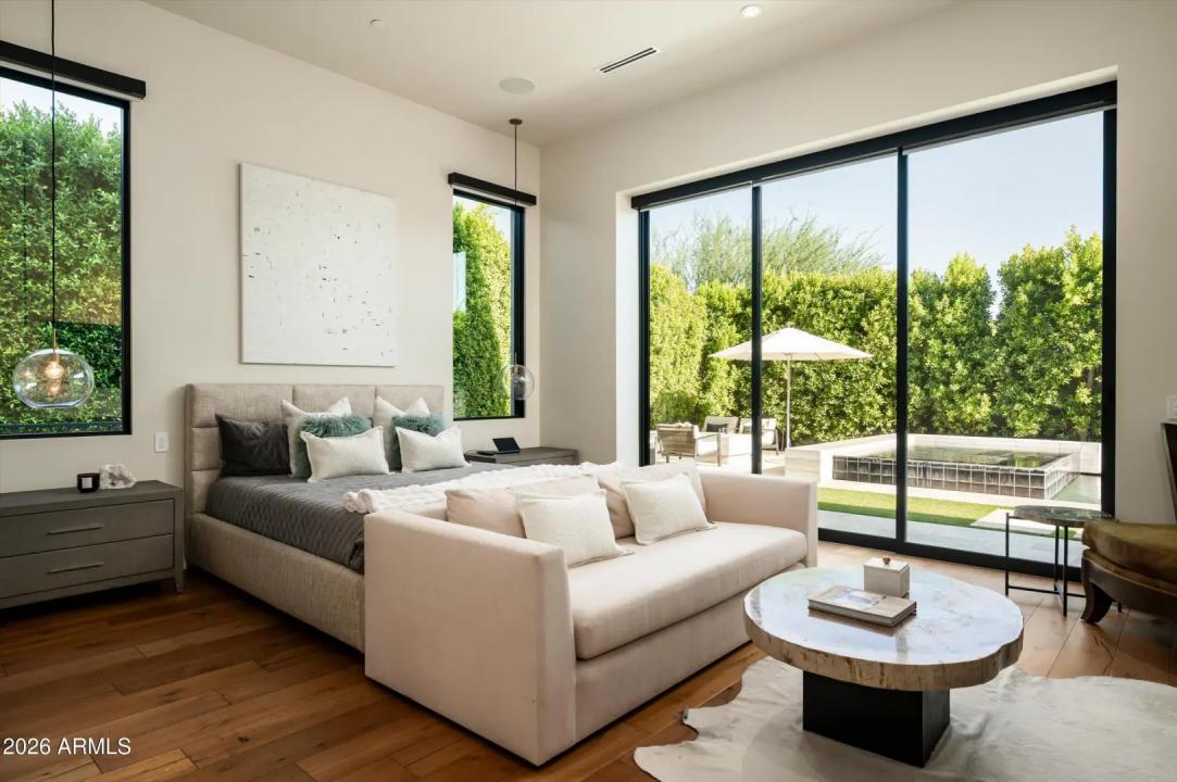 Real Estate Picture 15