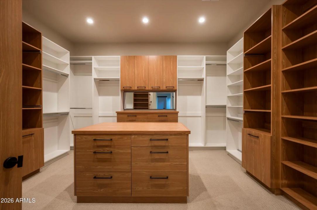 Real Estate Picture 18