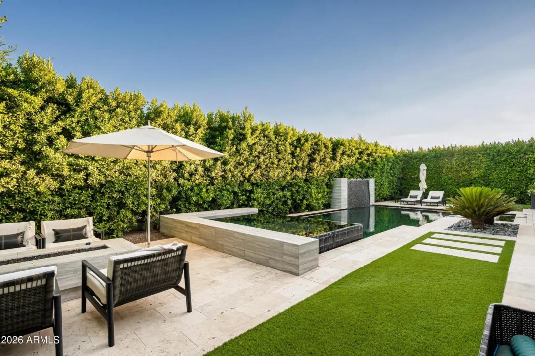Real Estate Picture 32
