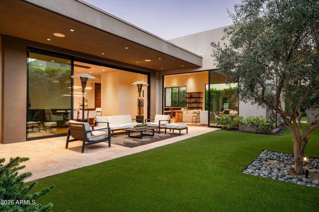 Real Estate Picture 3