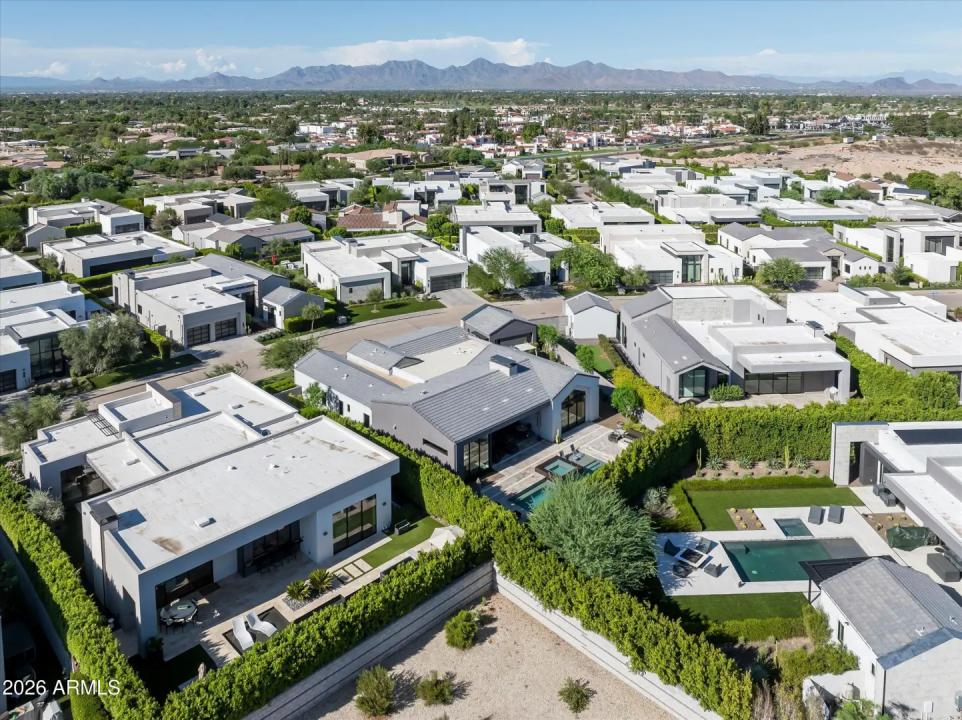 Real Estate Picture 35