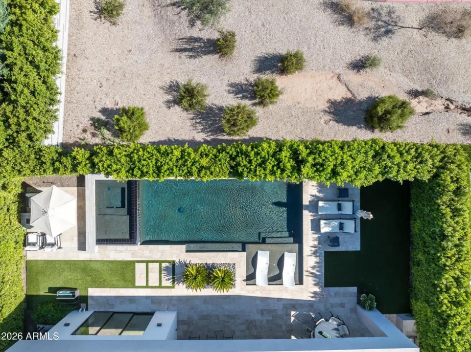 Real Estate Picture 36