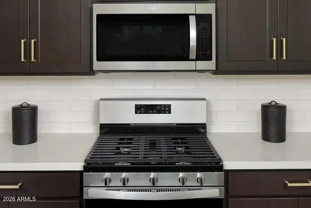 Real Estate Picture 3