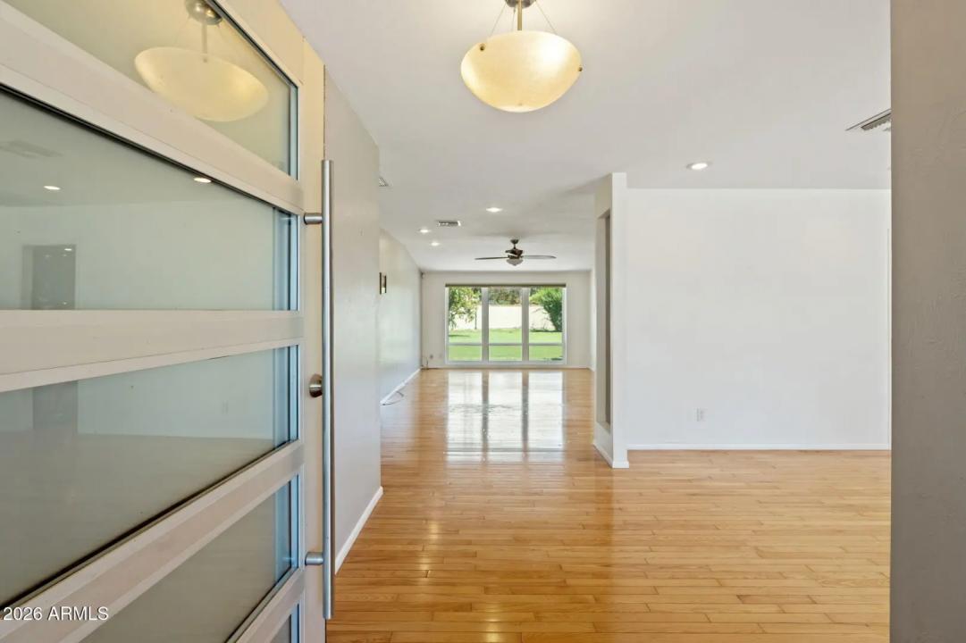 Real Estate Picture 5
