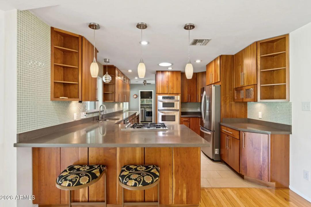 Real Estate Picture 13