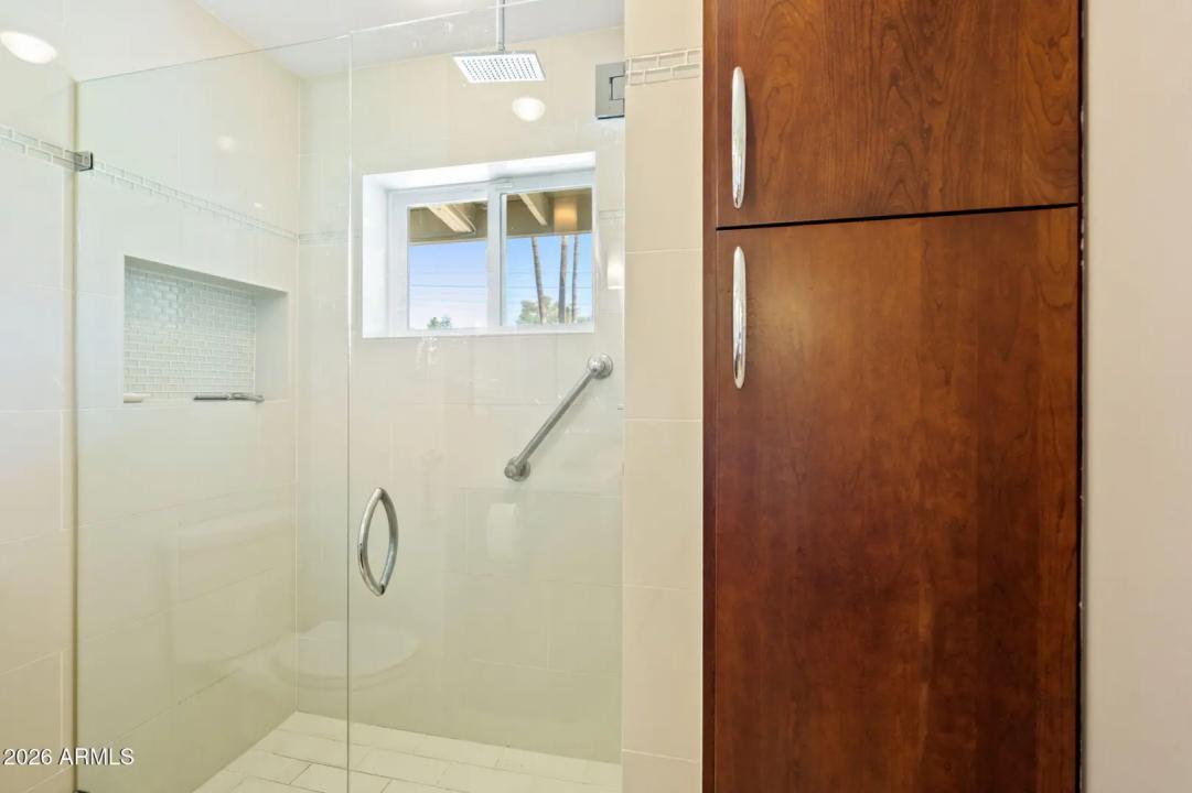 Real Estate Picture 20