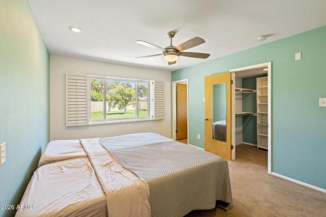 Real Estate Picture 25