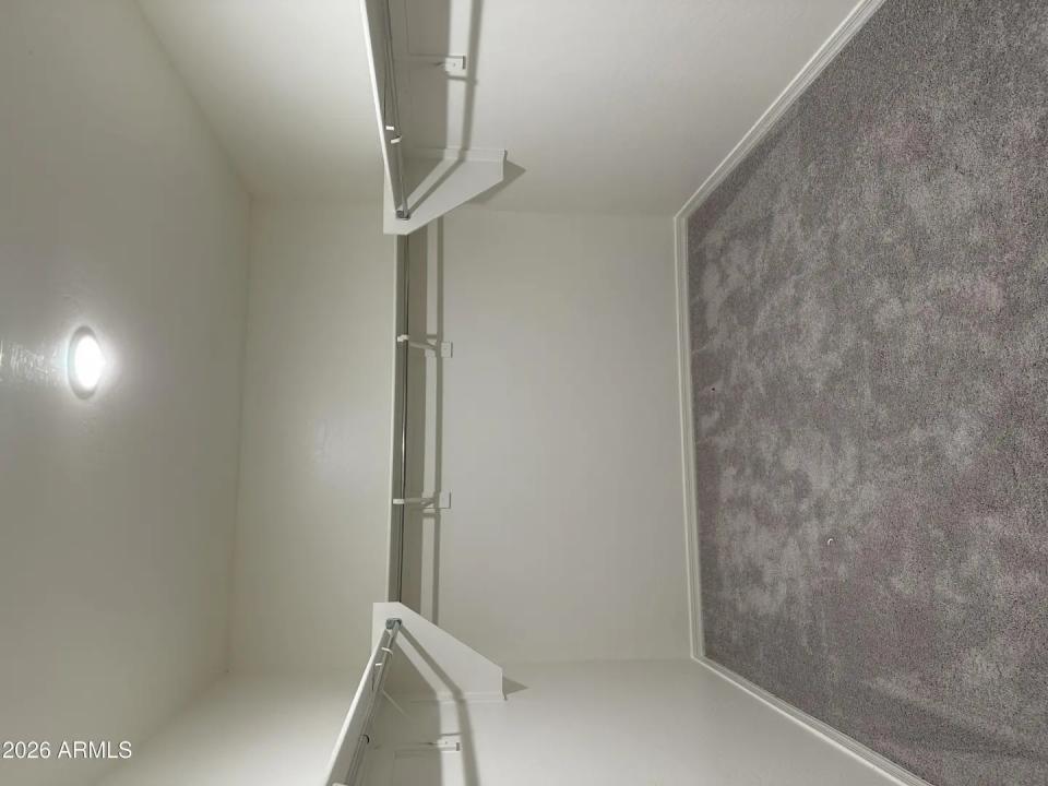 Real Estate Picture 3