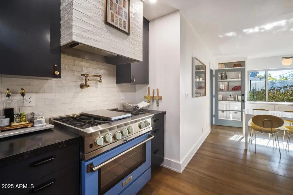 Real Estate Picture 11