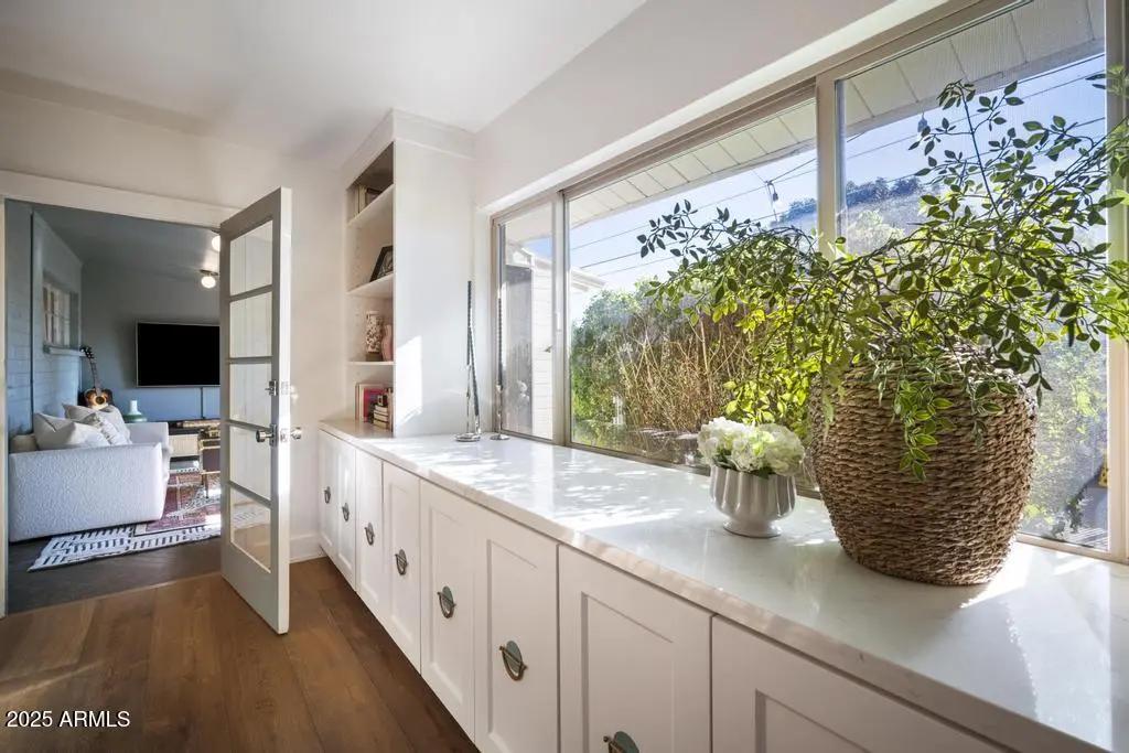 Real Estate Picture 23