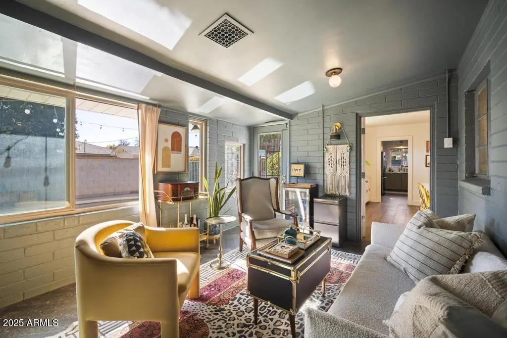 Real Estate Picture 25