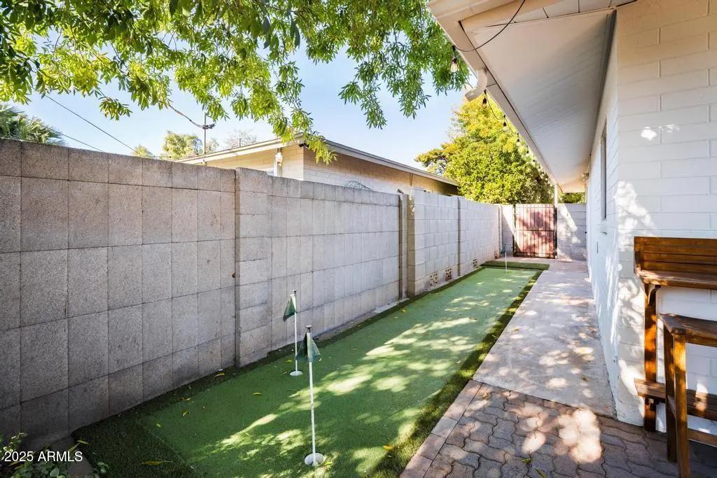 Real Estate Picture 32