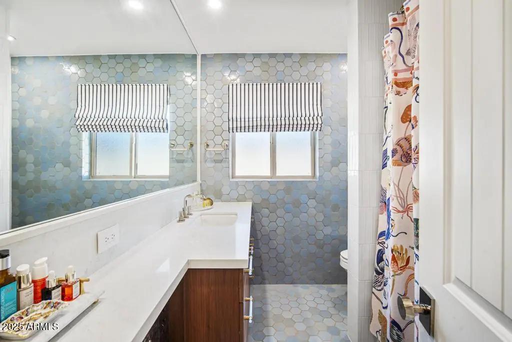Real Estate Picture 39