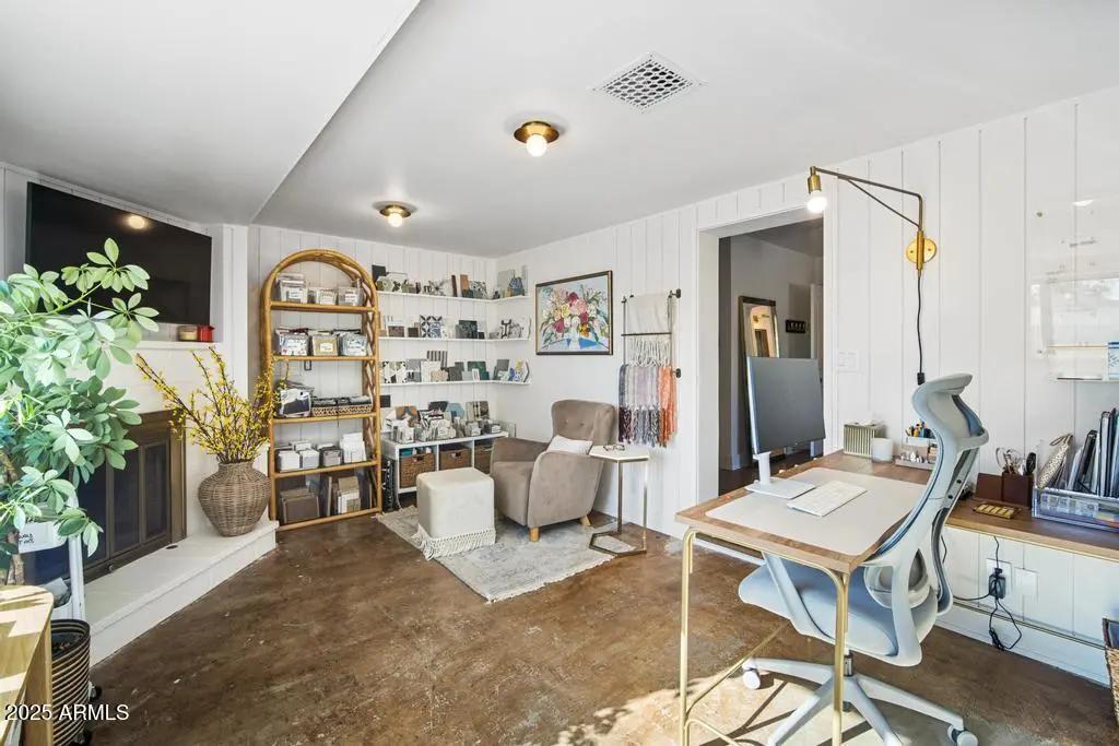 Real Estate Picture 50