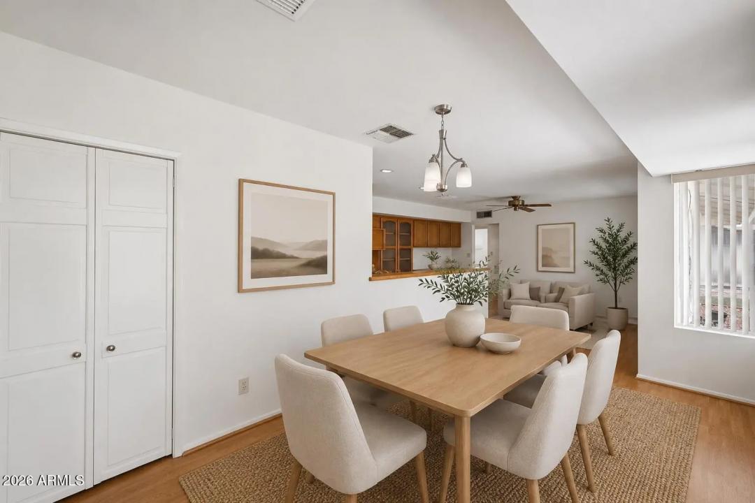 Real Estate Picture 10
