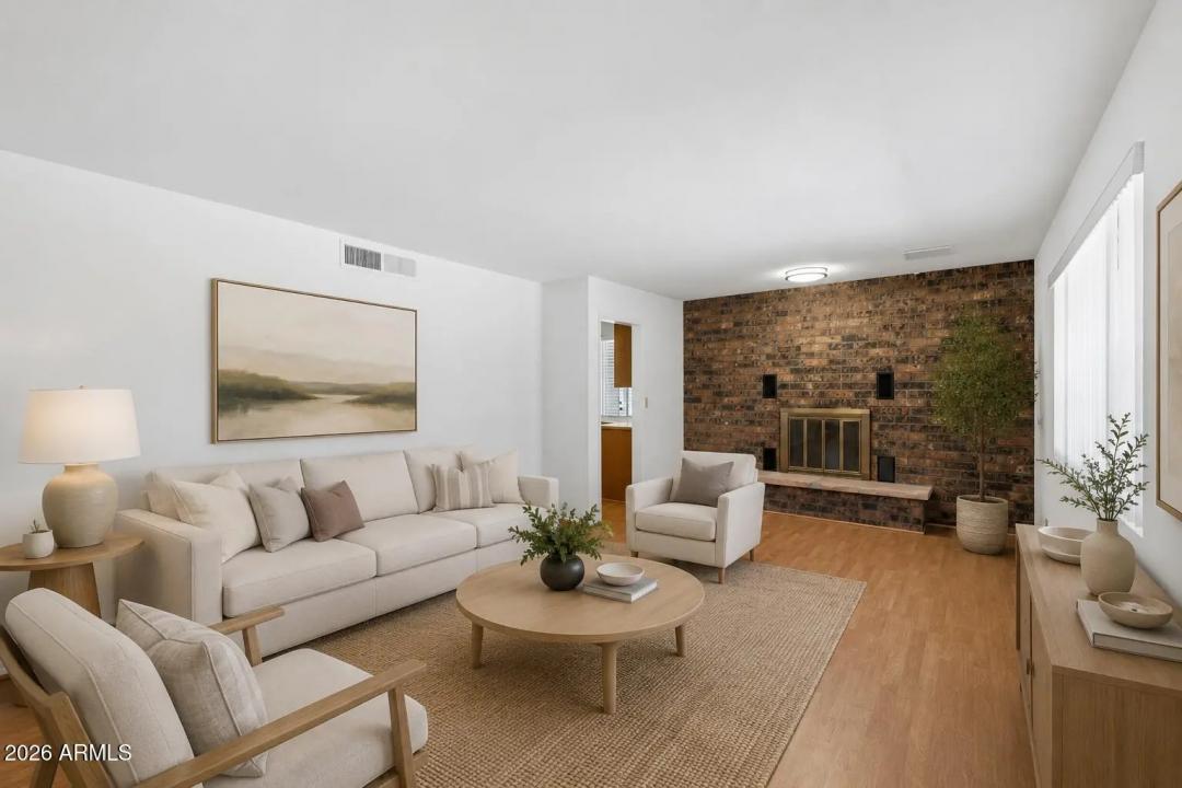 Real Estate Picture 5
