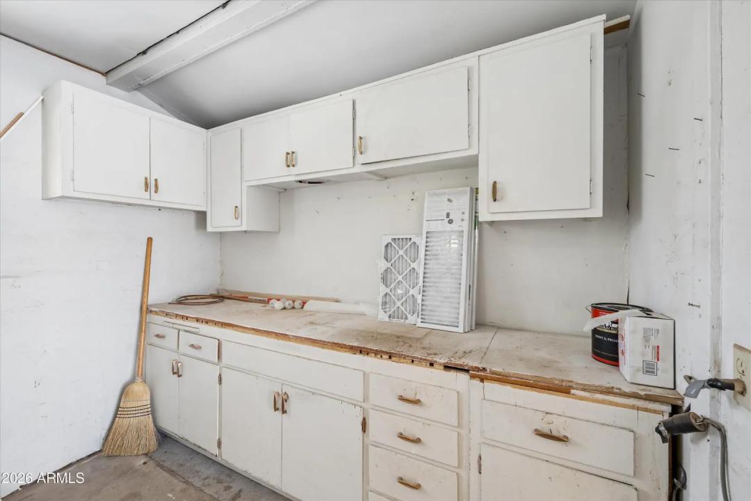 Real Estate Picture 30