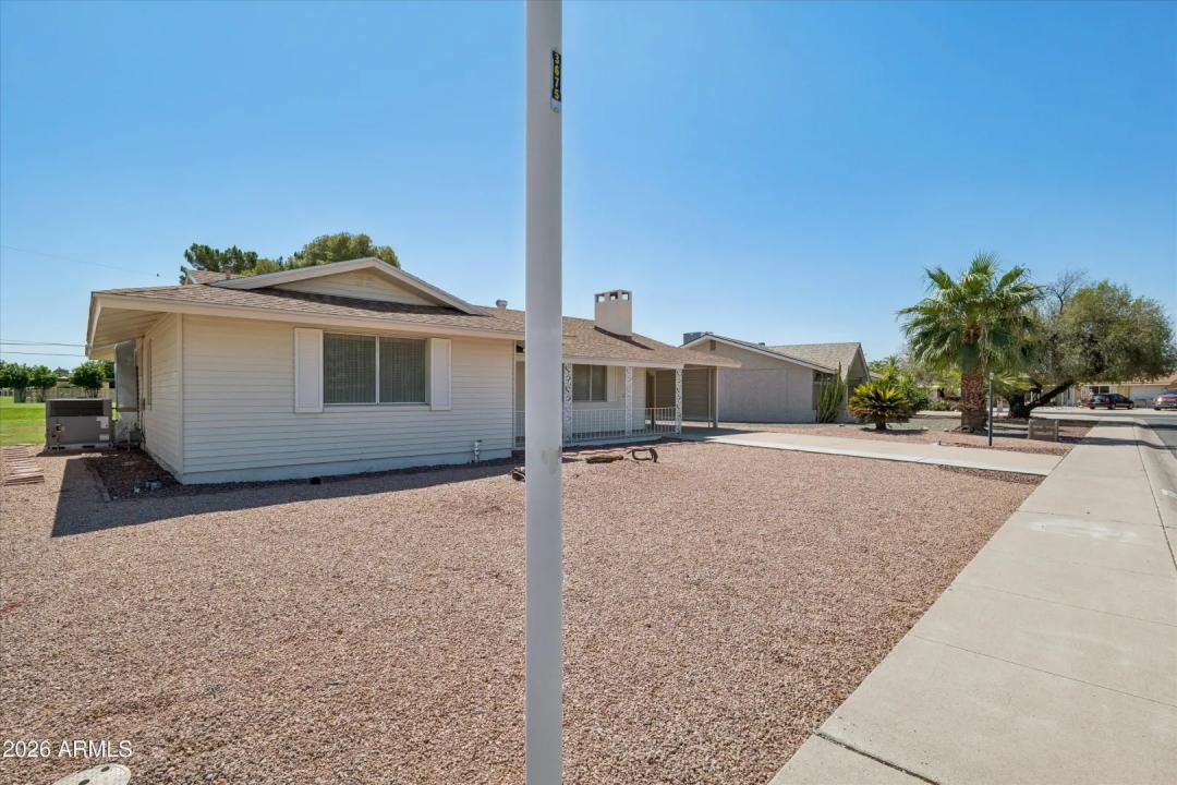 Real Estate Picture 4