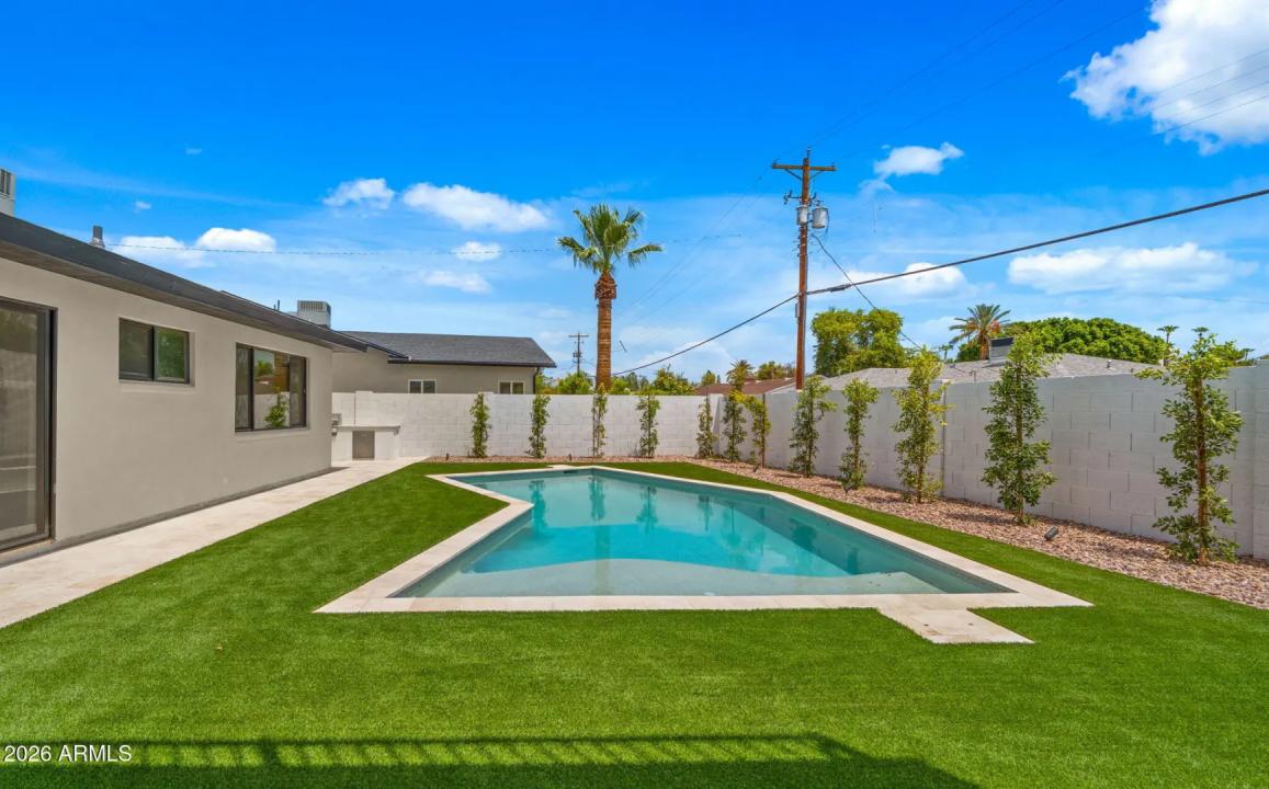 Real Estate Picture 42