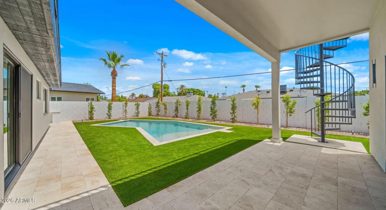 Real Estate Picture 29