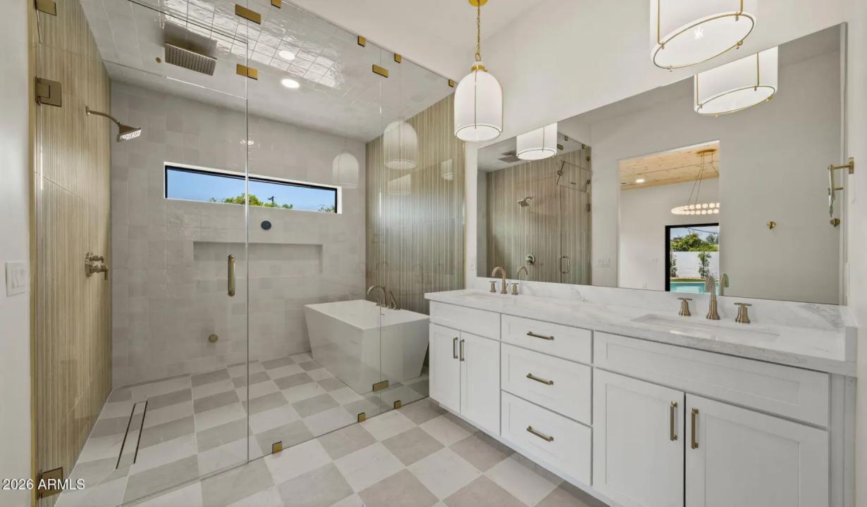 Real Estate Picture 21