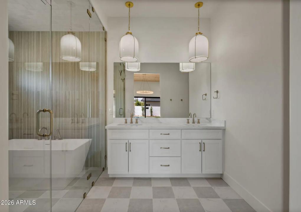 Real Estate Picture 19