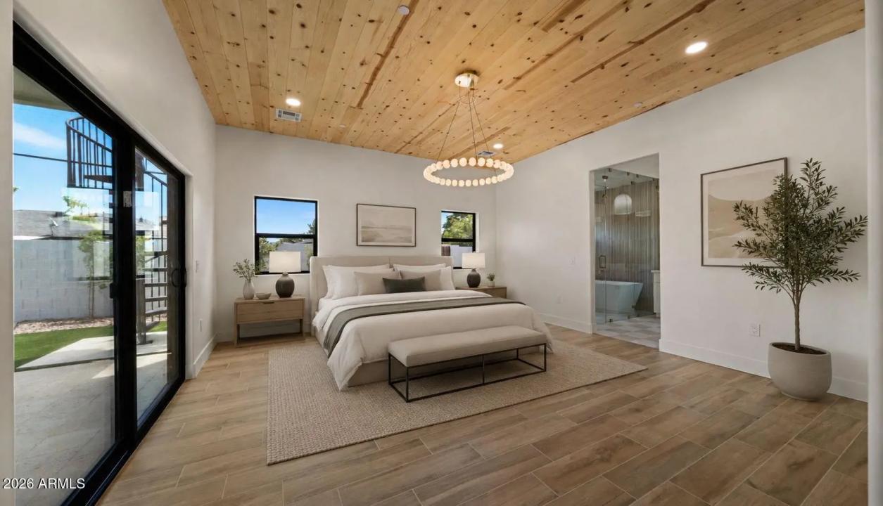 Real Estate Picture 17