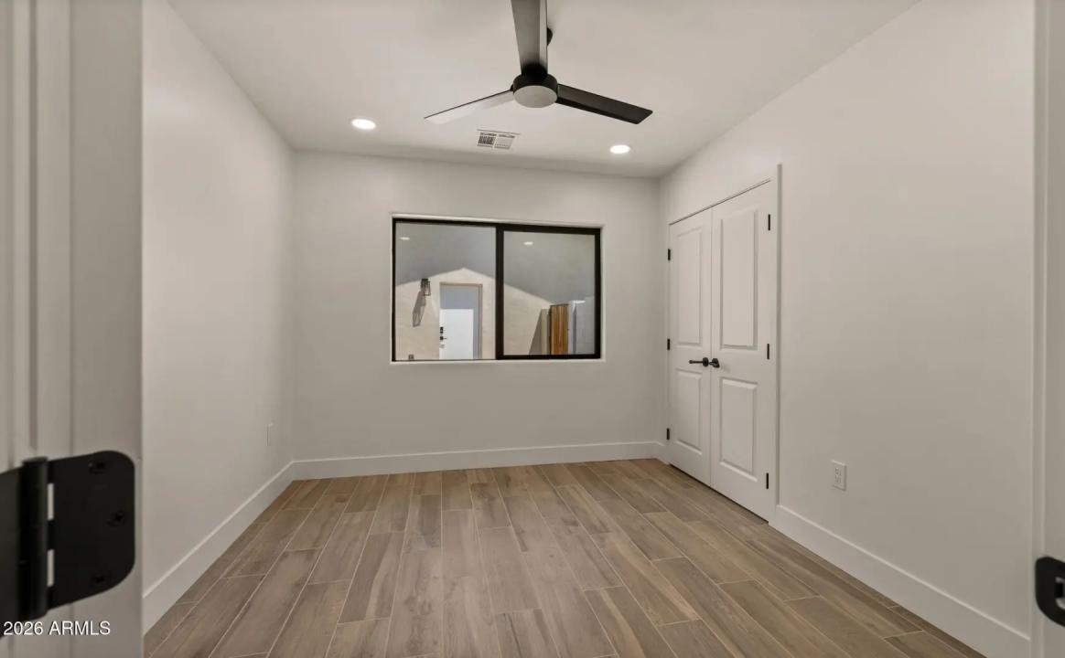 Real Estate Picture 38