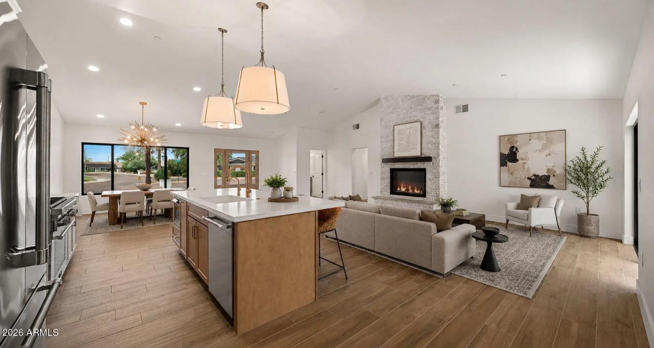 Real Estate Picture 11