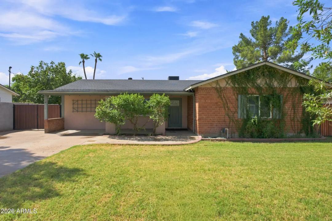 Real Estate Picture 1