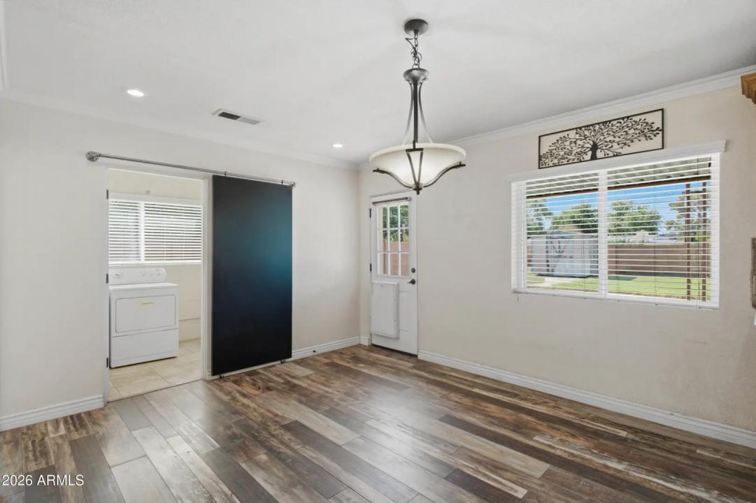 Real Estate Picture 10
