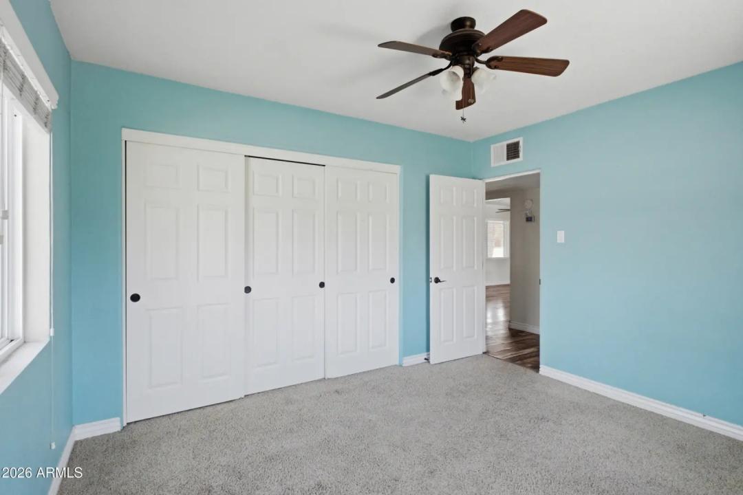 Real Estate Picture 17