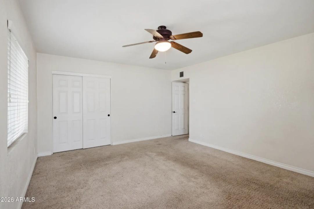 Real Estate Picture 12
