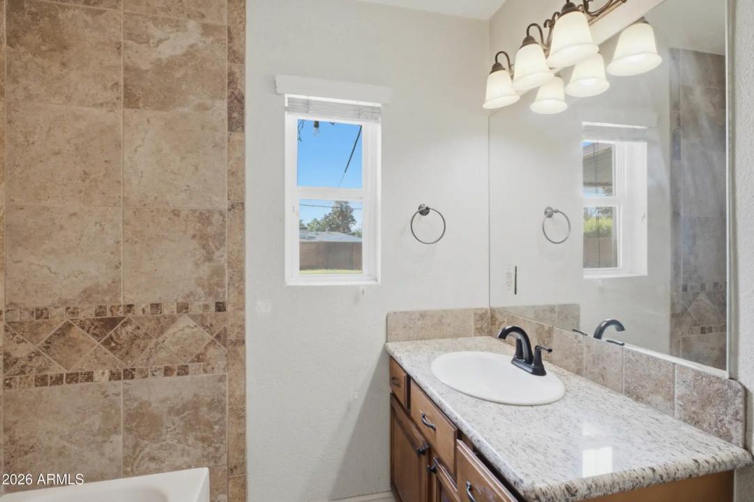 Real Estate Picture 21